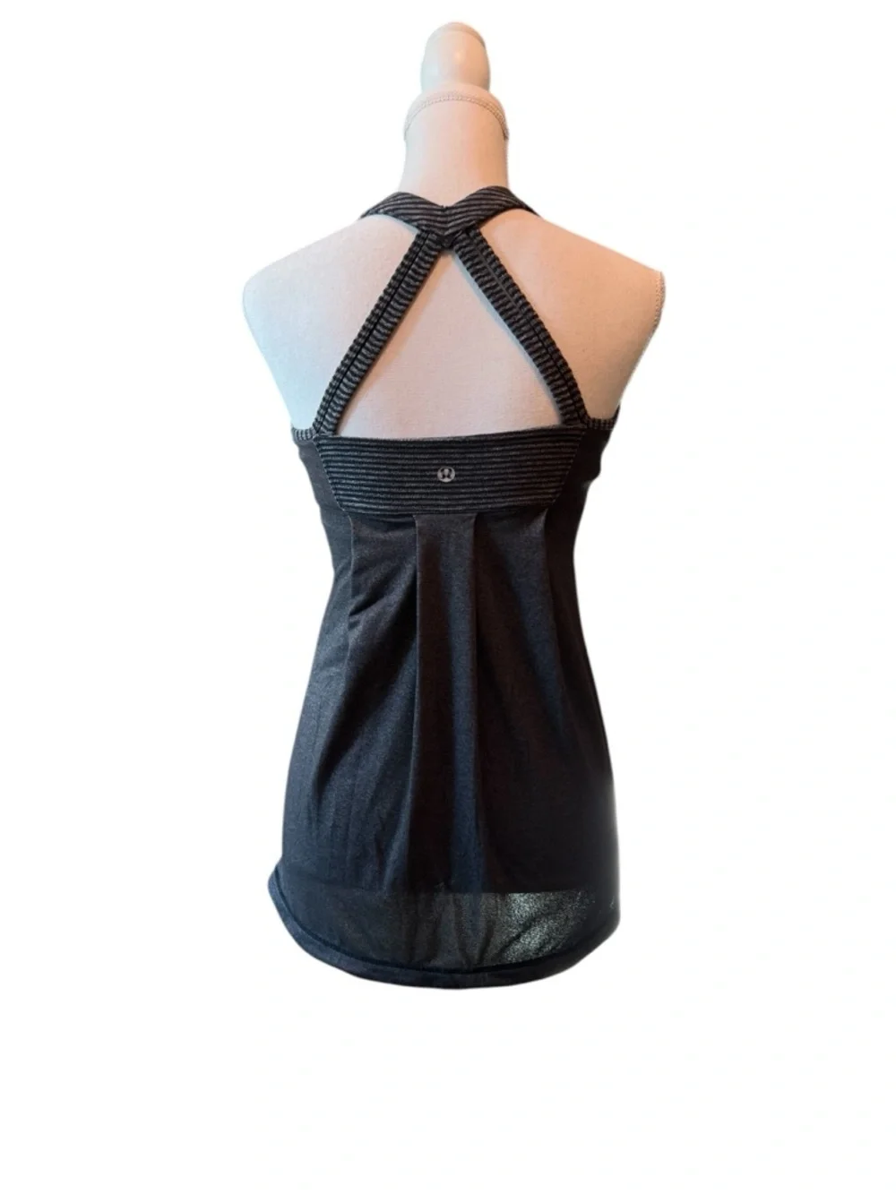 lululemon athletic Gray and Black Sleeveless Tank with Textured Striped  Size 4